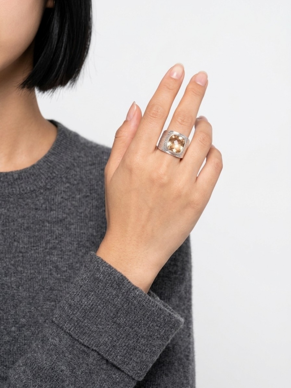 Vintage Lia Sophia Glass Stone Ring